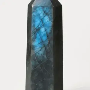 מגדל לברדורייט - Labradorite Tower
