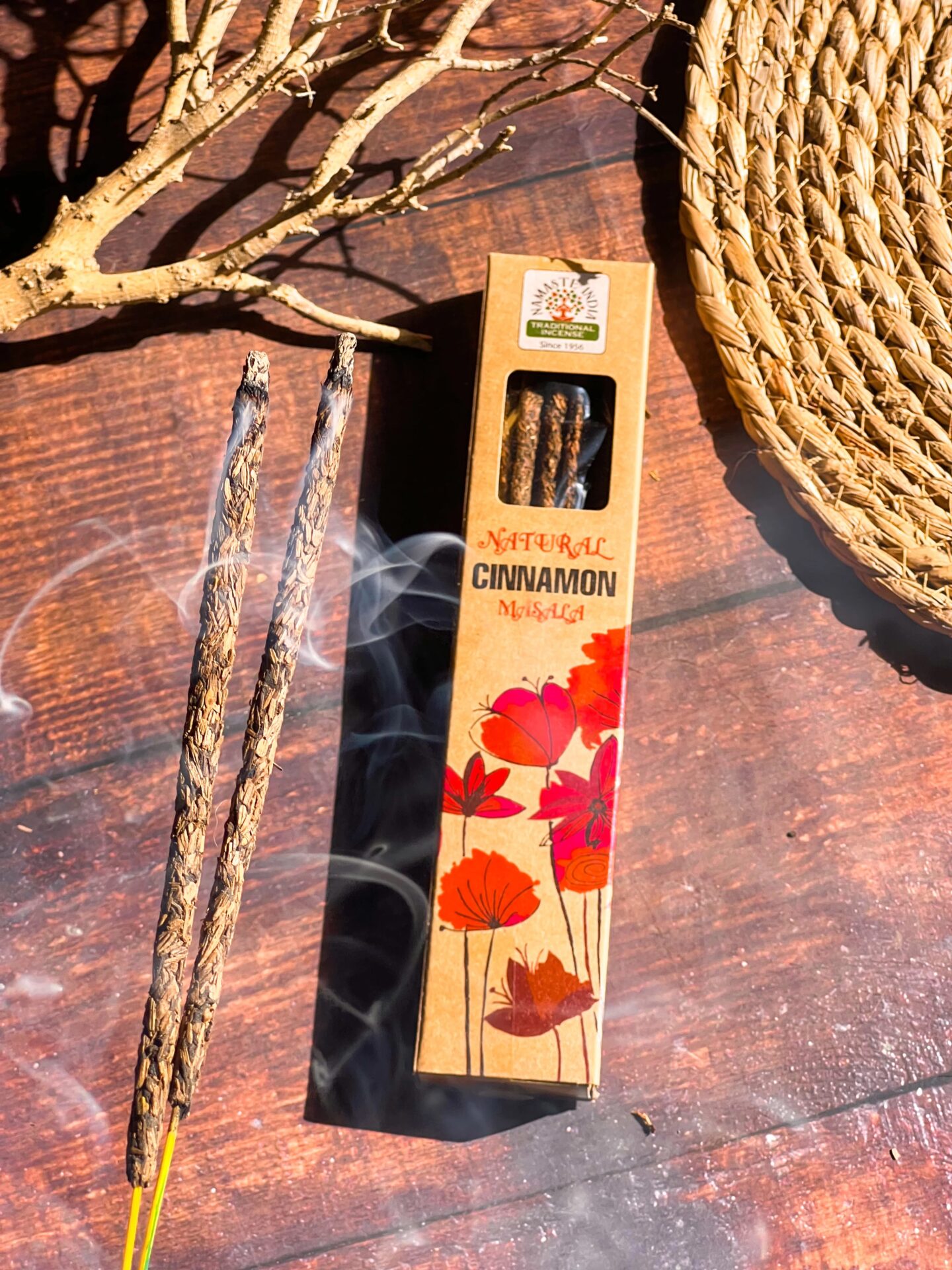 קטורת מסאלה טבעית נמסטה הודו – קינמון | Namaste India Natural Masala Incense – Cinnamon – תמונה 2